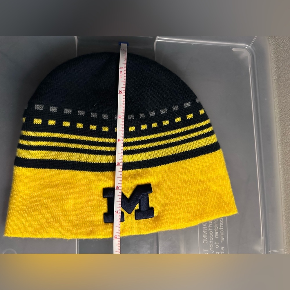 University of Michigan Winter Beanie - Picture 5 of 6